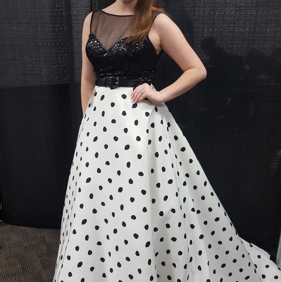 Sherri Hill Polkadot Ball Gown - Picture 2 of 7